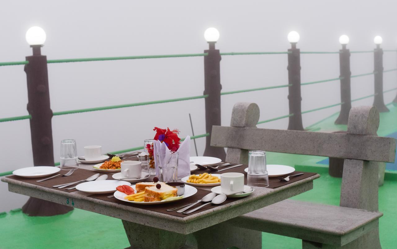 Готель Misty Hill Pirmed Екстер'єр фото